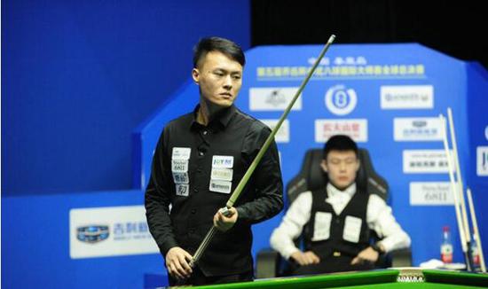 裁判罚离场 裁判罚离场